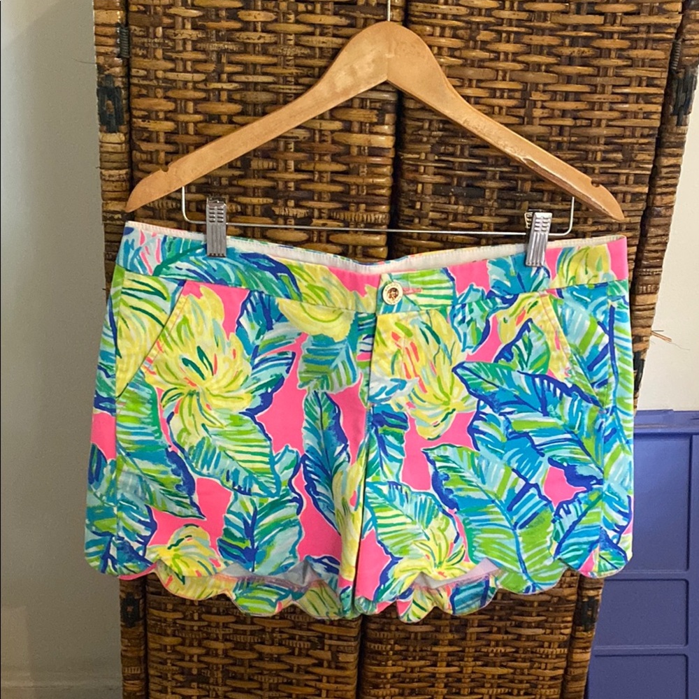 Lilly Pulitzer stretch buttercup shorts
